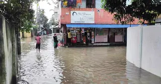 টানা বৃষ্টিতে সিলেটের বিভিন্ন এলাকায় জলাবদ্ধতা